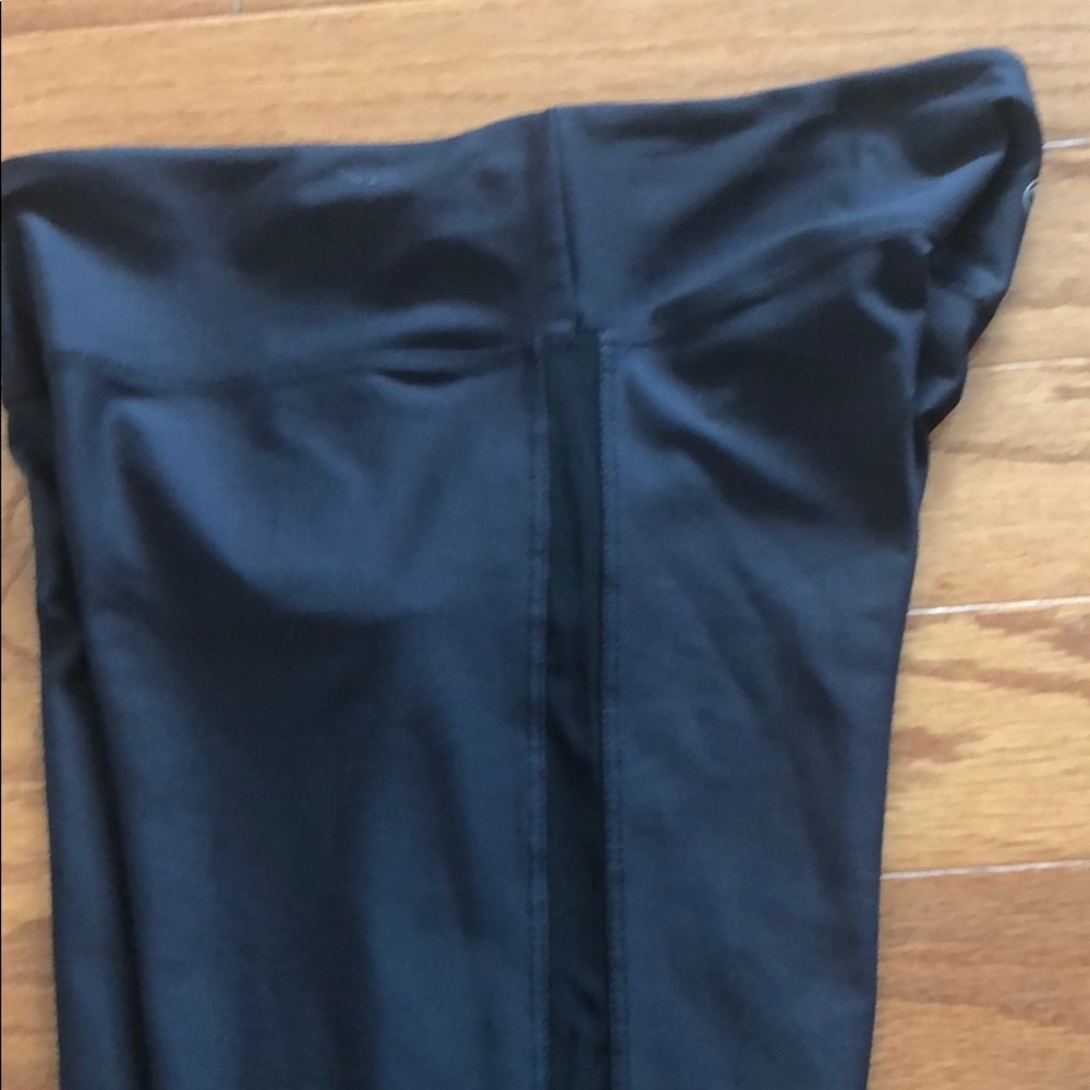 Fashion flywheel Black leggings w/ side mesh slit - Picture 5 of 8
